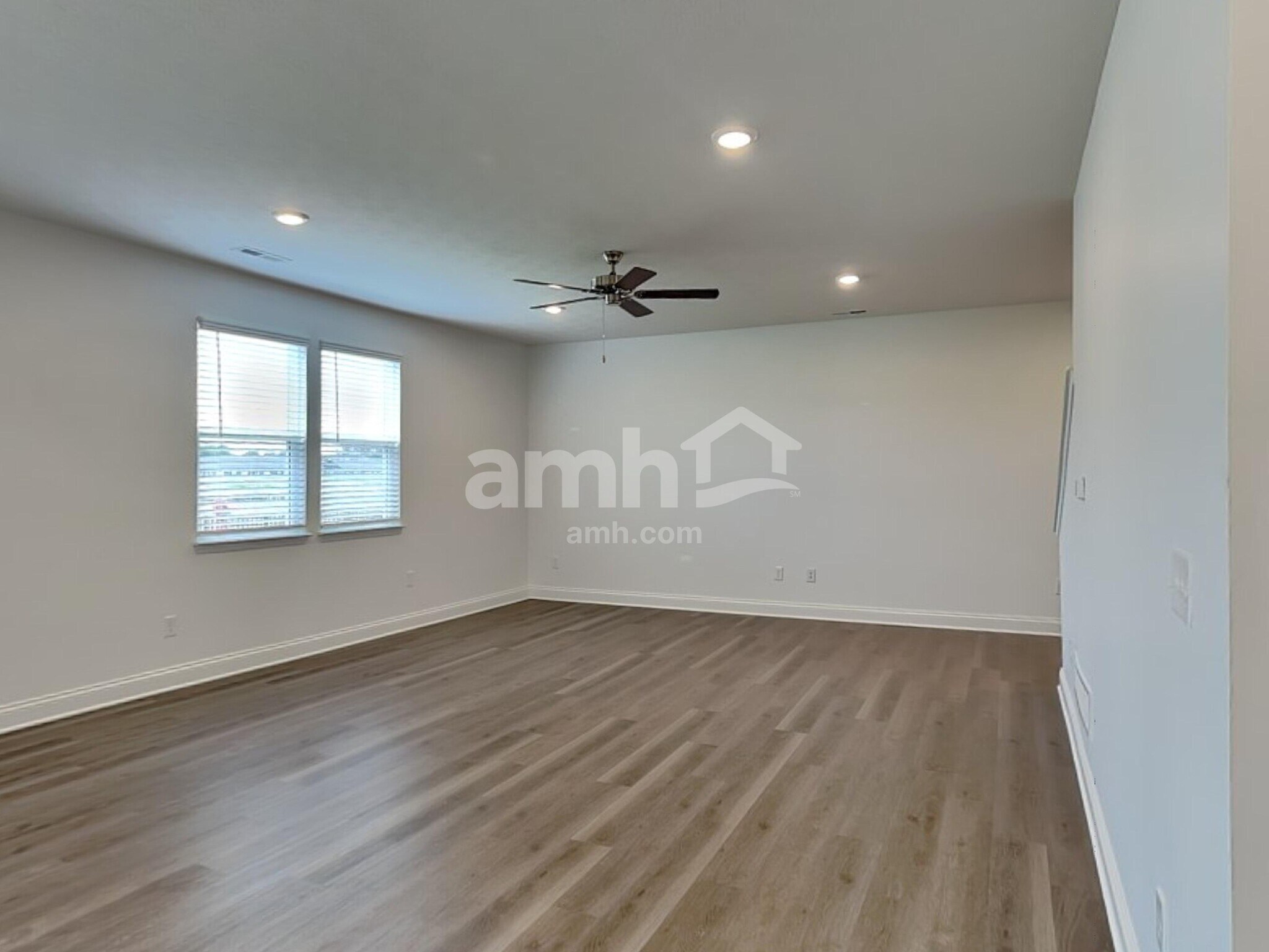 Building Photo - 9175 Henley Ave