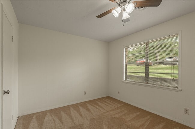 Building Photo - 2125 Avenue N