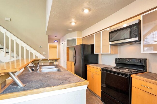 Building Photo - 111 Dunbar Estates Dr