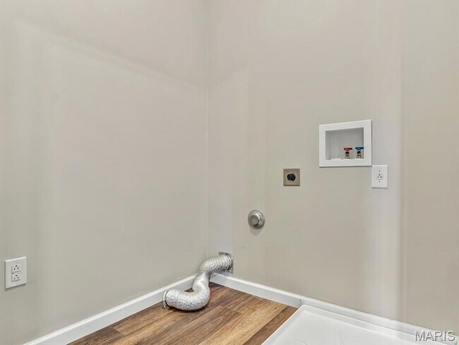 Building Photo - 863 Harbor Woods Dr