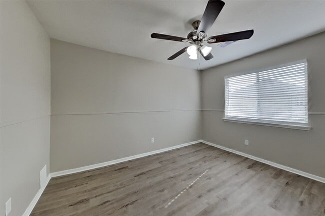 Building Photo - 4834 Elkmont Ct