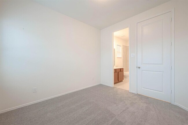 Building Photo - 1343 Vinter Mdws Ln