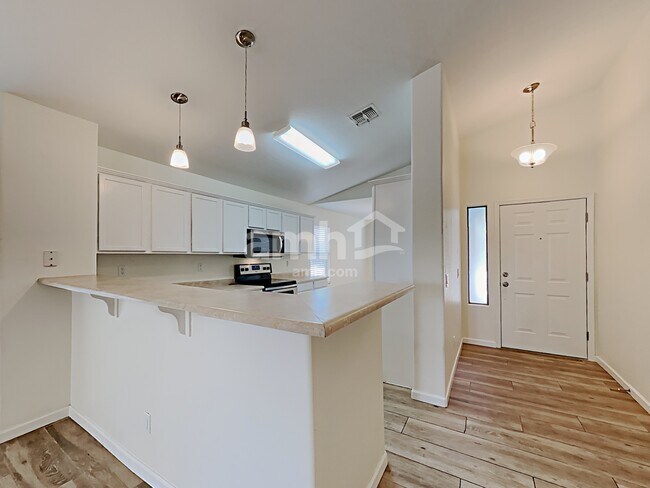 Building Photo - 17768 W Hearn Rd