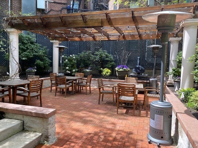 Building Photo - 44 Prince St