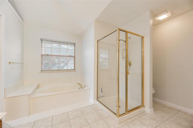 Building Photo - 1507 Lakeshore Dr