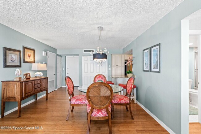 Building Photo - 877 N Hwy A1A