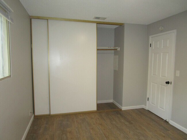 Building Photo - 1426 Callen St