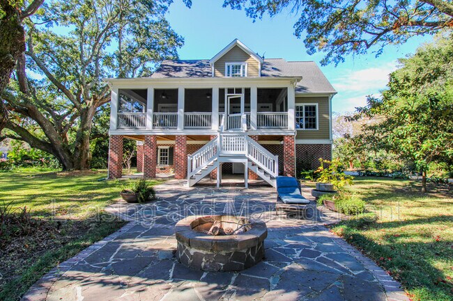 Building Photo - 1666 Back Creek Rd