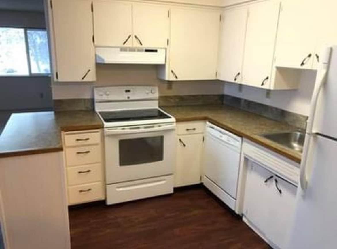 Building Photo - 304 S Pine St