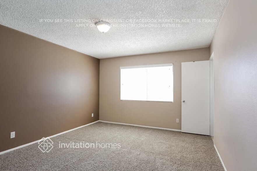 Building Photo - 3853 W North Ln