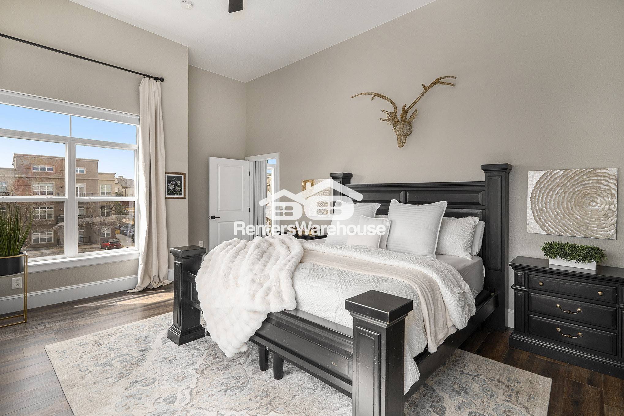 Building Photo - 5677 S Park Pl