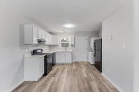 Building Photo - Homestead Duplexes