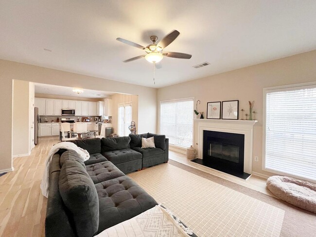 Building Photo - 514 Adeline Ct