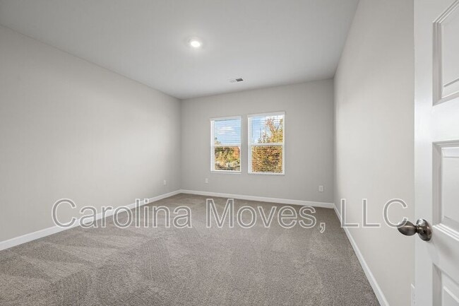 Building Photo - 628 Grays Creek Rd