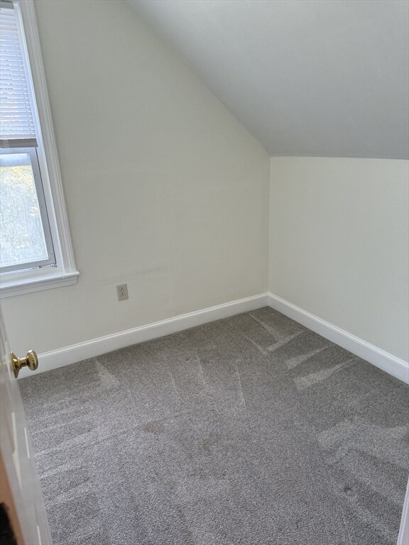 Building Photo - 81 Nightingale Ave
