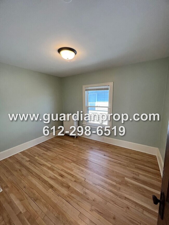Building Photo - Fully Updated Upper Duplex for September 1, New Kitchen & Bath, Sunroom + Office Area, Private Ba...
