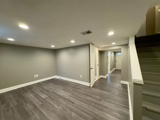 Building Photo - Charming 4 Bedroom/2 Bathroom Townhome in Mid-Govans, MD!