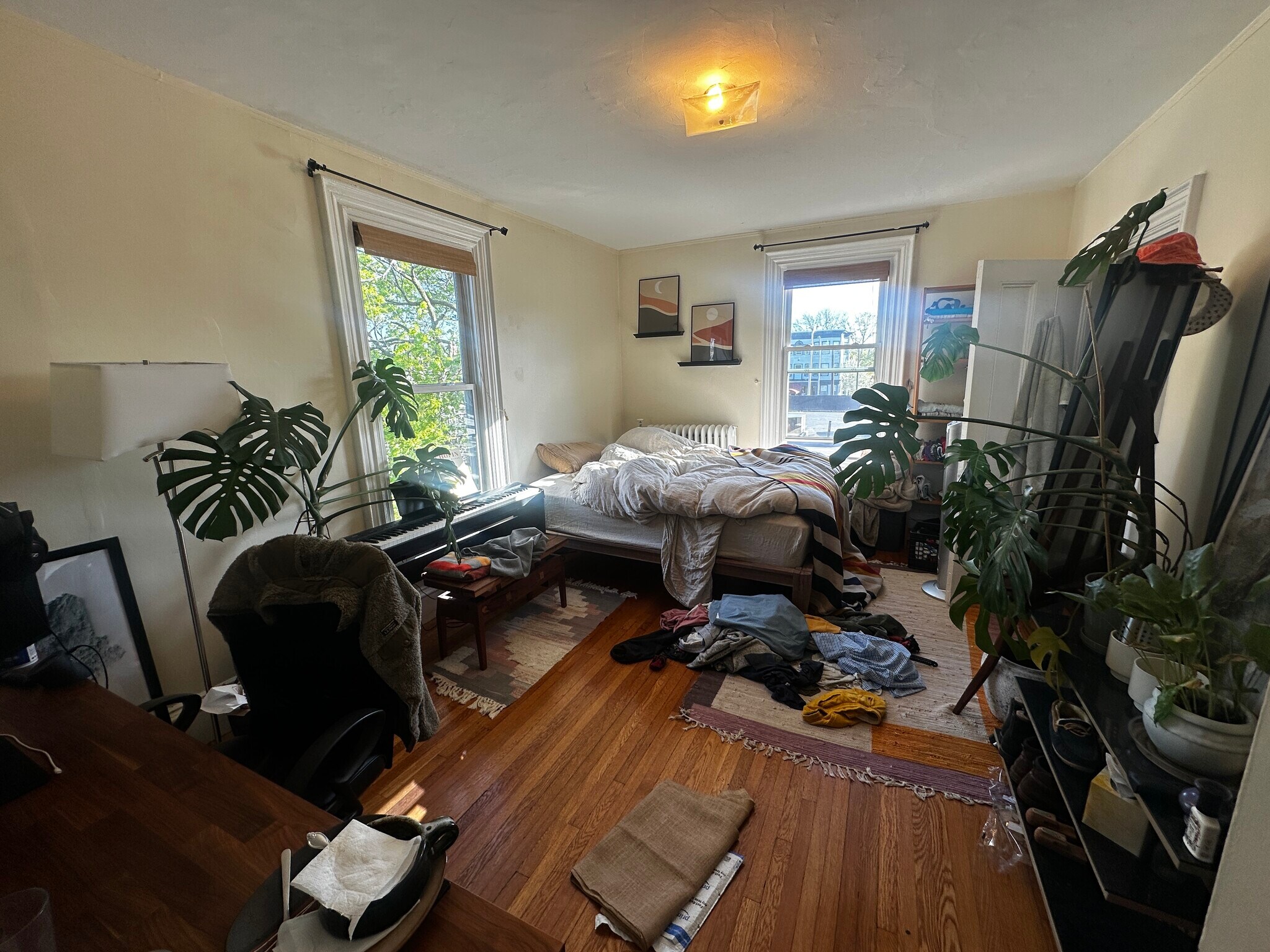 Building Photo - 5 Day St