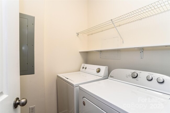 Building Photo - 1212 Duncan Gardens Dr