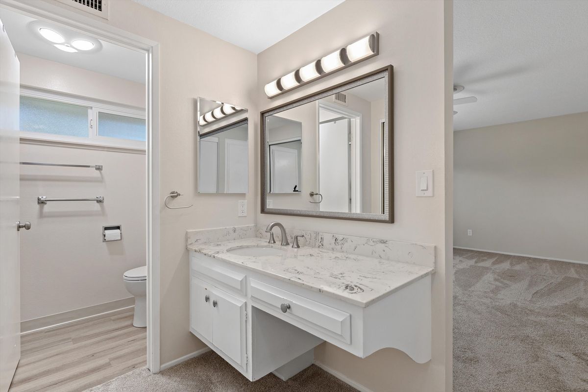 Building Photo - 1304 San Julian Dr