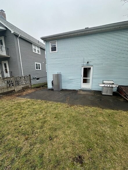 Building Photo - 28 Olcott St