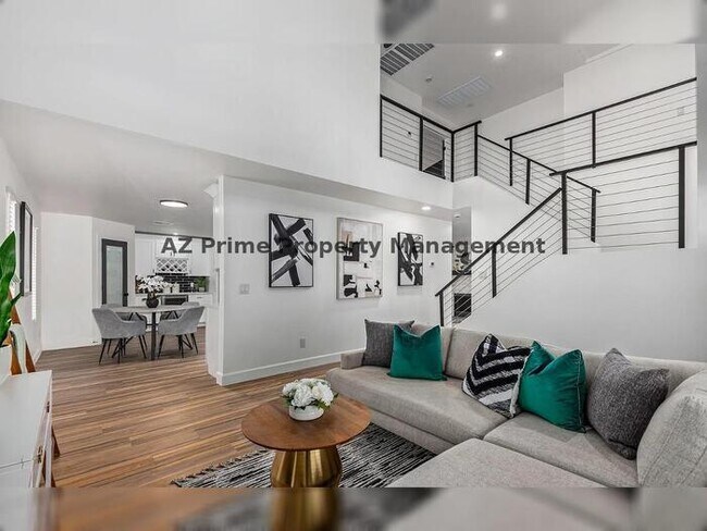Building Photo - 4233 E Raven Rd