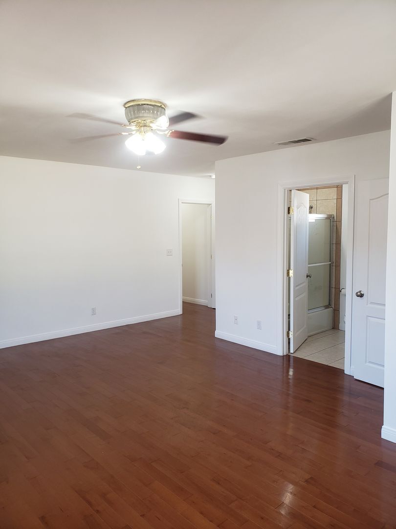 Building Photo - 3bed / 2 bath House for Rent in Monterey Park!