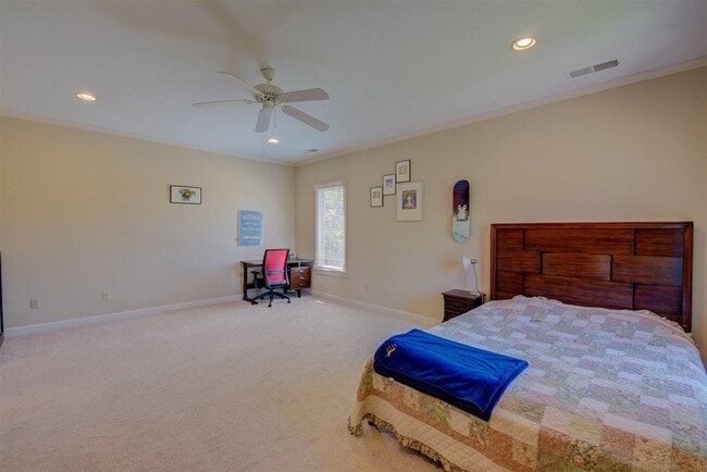 Building Photo - 1986 W Arden Oaks Dr