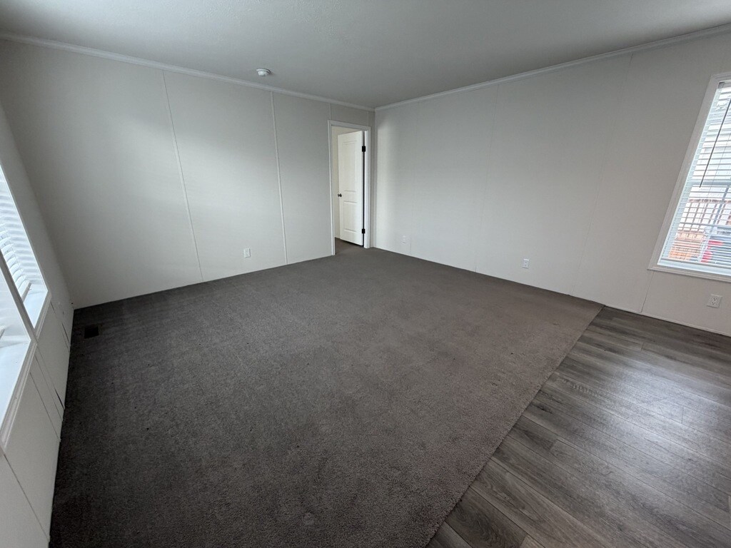 Building Photo - 15882 Villaire Ave