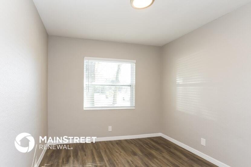 Building Photo - 2053 Barcelona Dr S