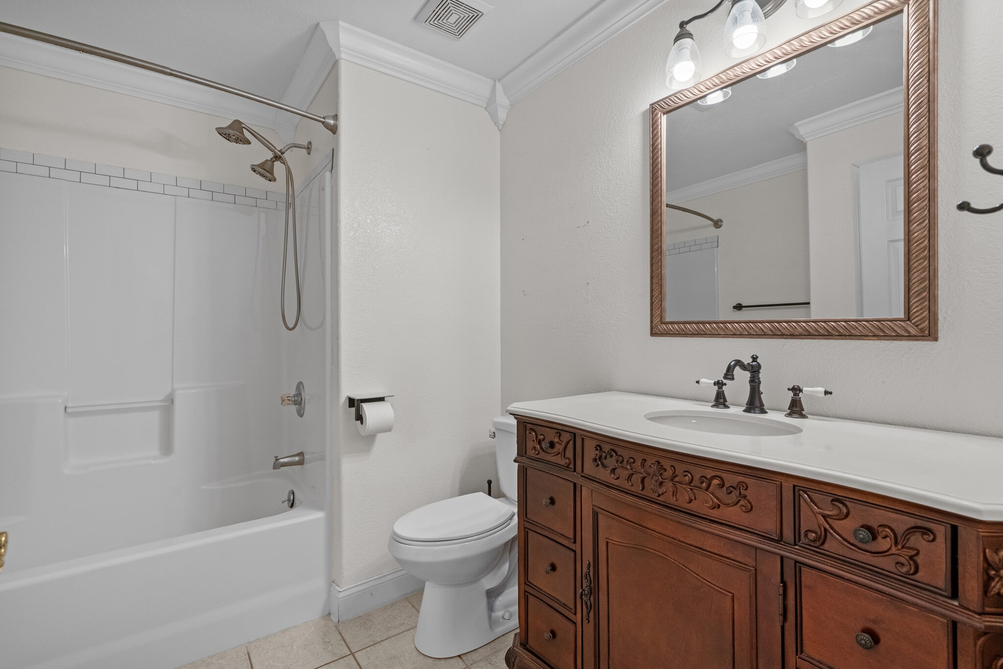 Building Photo - 2409 Hunters Trl