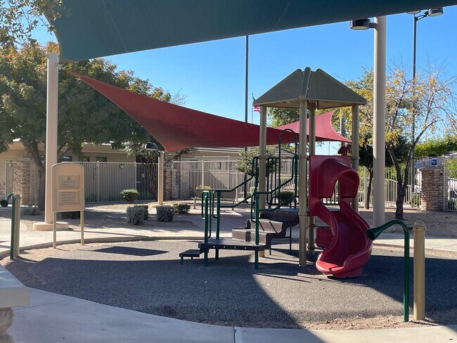 Building Photo - 2395 E Santa Ynez Dr