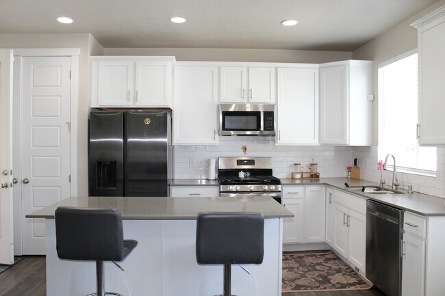 Building Photo - 11342 S 1450 W