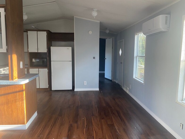 Building Photo - 7851 Pinecone Ln