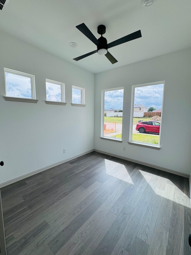 Building Photo - 3546 Pierce Ln