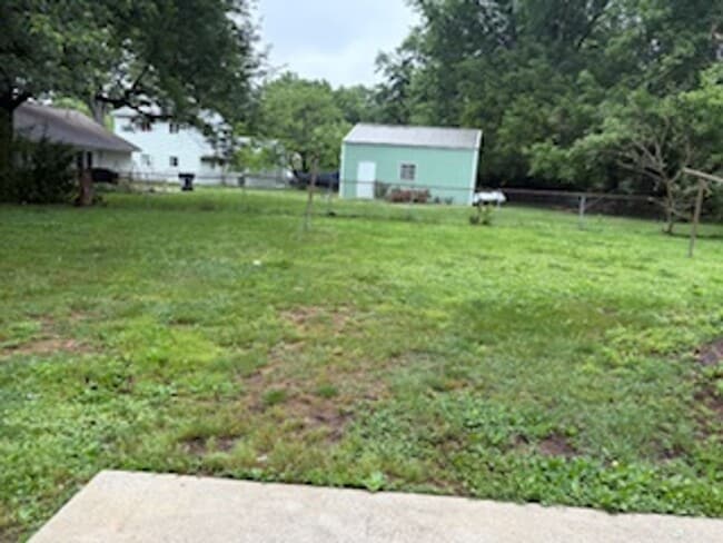 Building Photo - Cute 3 Bedroom, 1.5 Bathroom Home