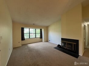 Building Photo - 72 Joyner Ct