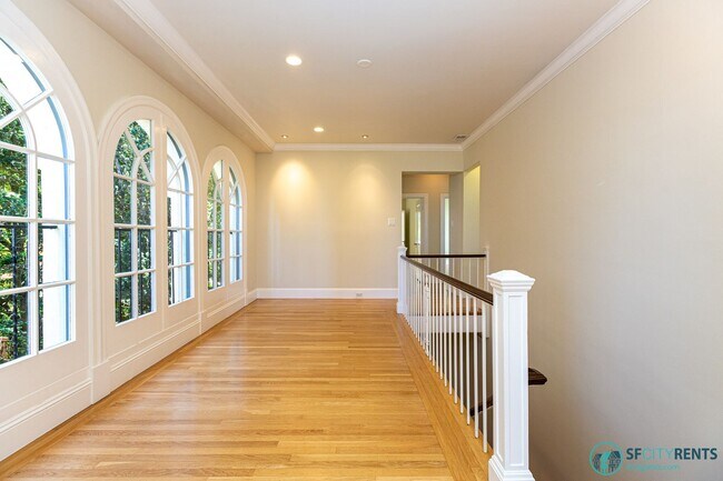 Building Photo - Pacific Heights: Remodeled Single Family H...