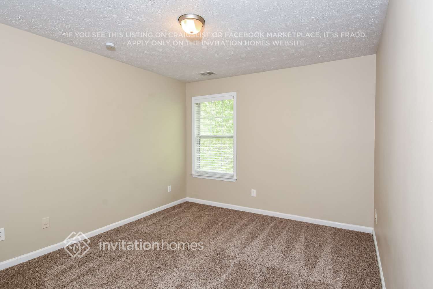 Building Photo - 3018 Cranbrook Walk