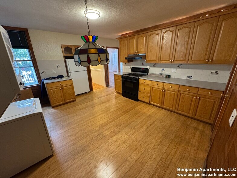 Building Photo - 234 Cypress St