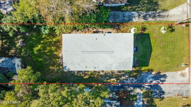 Building Photo - 121 12th St