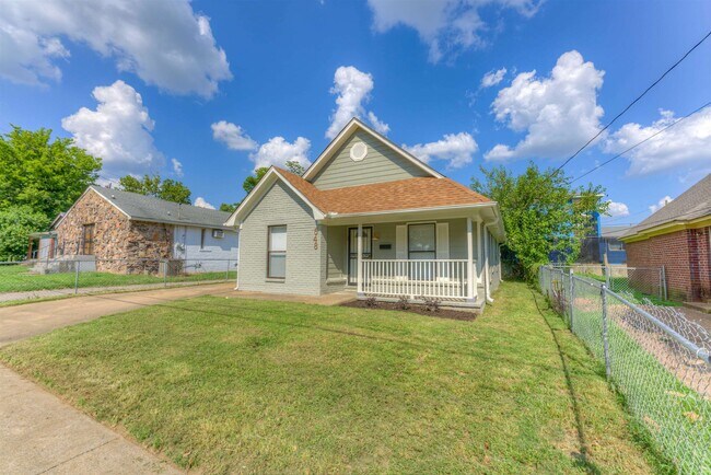 Building Photo - 548 N 6th St