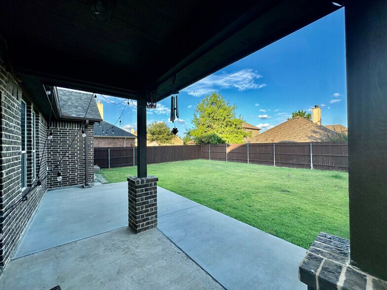 Building Photo - 705 Cypress Hill Dr