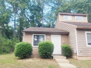 Building Photo - 2125 Sandpiper St