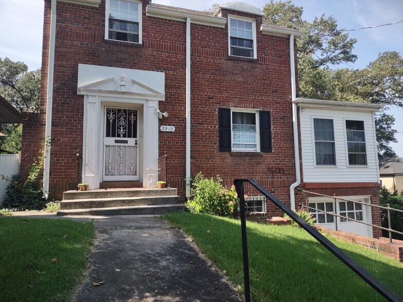 Building Photo - 2912 15th St NE