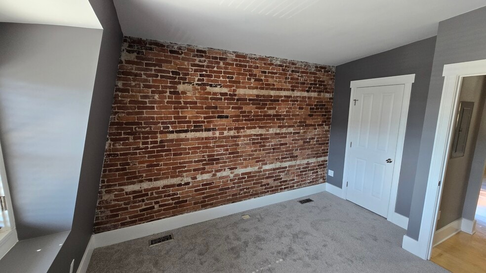 Building Photo - 130 West Merrimack St