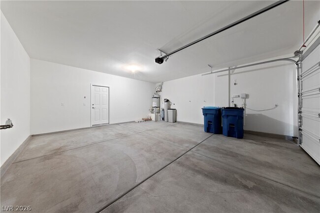 Building Photo - 11831 Mino Rio Ave