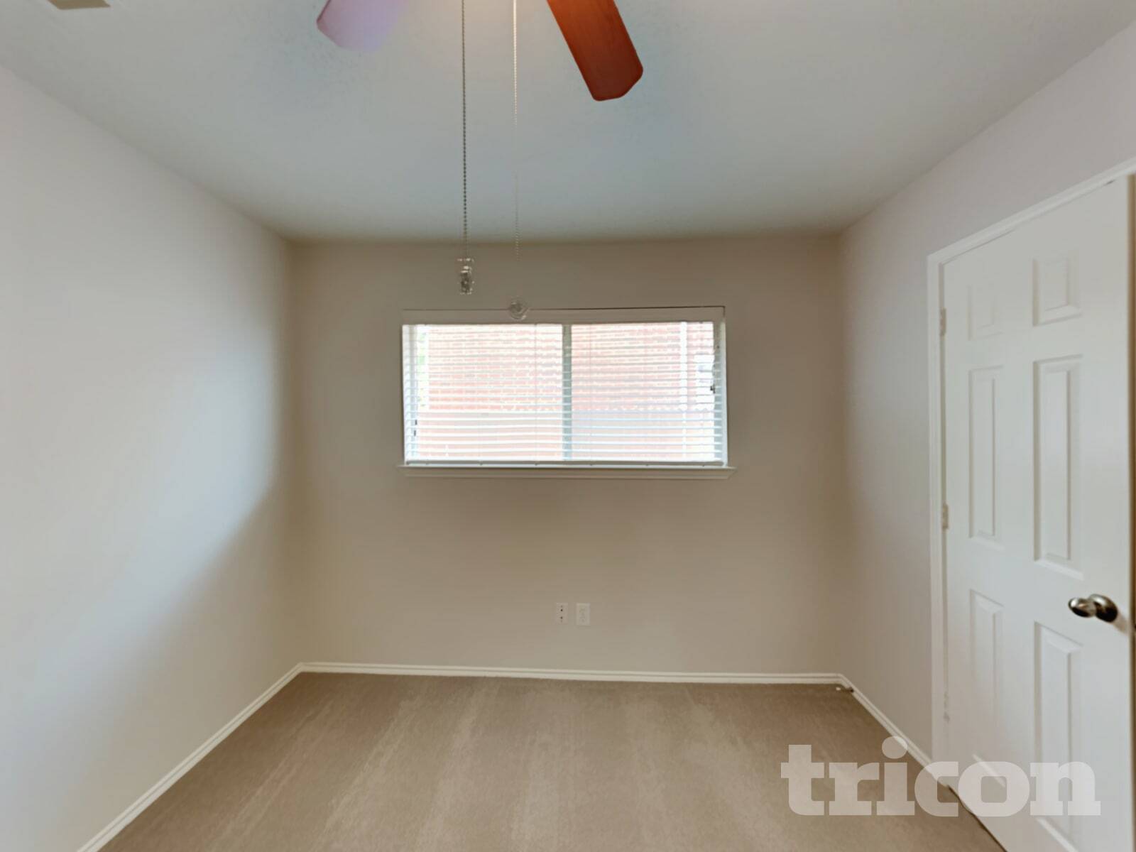 Building Photo - 906 Pheasant Dr