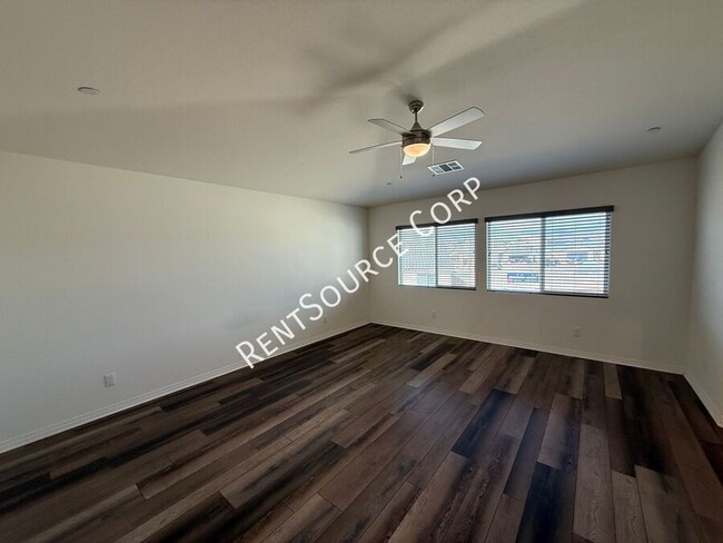 Building Photo - 2027 Basswood Ct