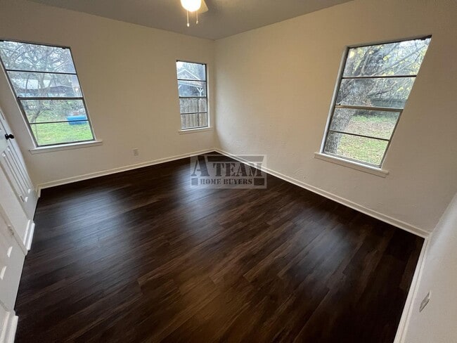 Building Photo - Renovated 2 Bed 1 Bath house for rent in Trinidad!